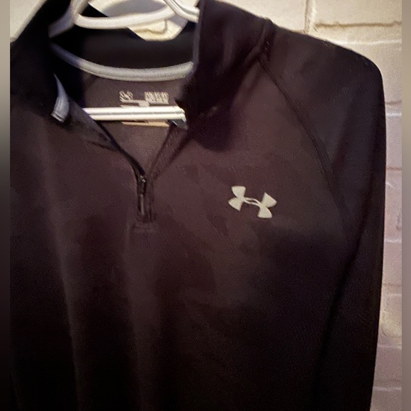 Under armour 1/4 zip - Picture 2 of 3